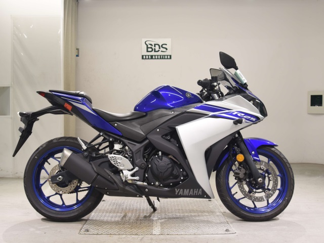 Yamaha YZF-R25A 2016