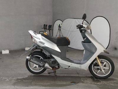 Suzuki SEPIA ZZ