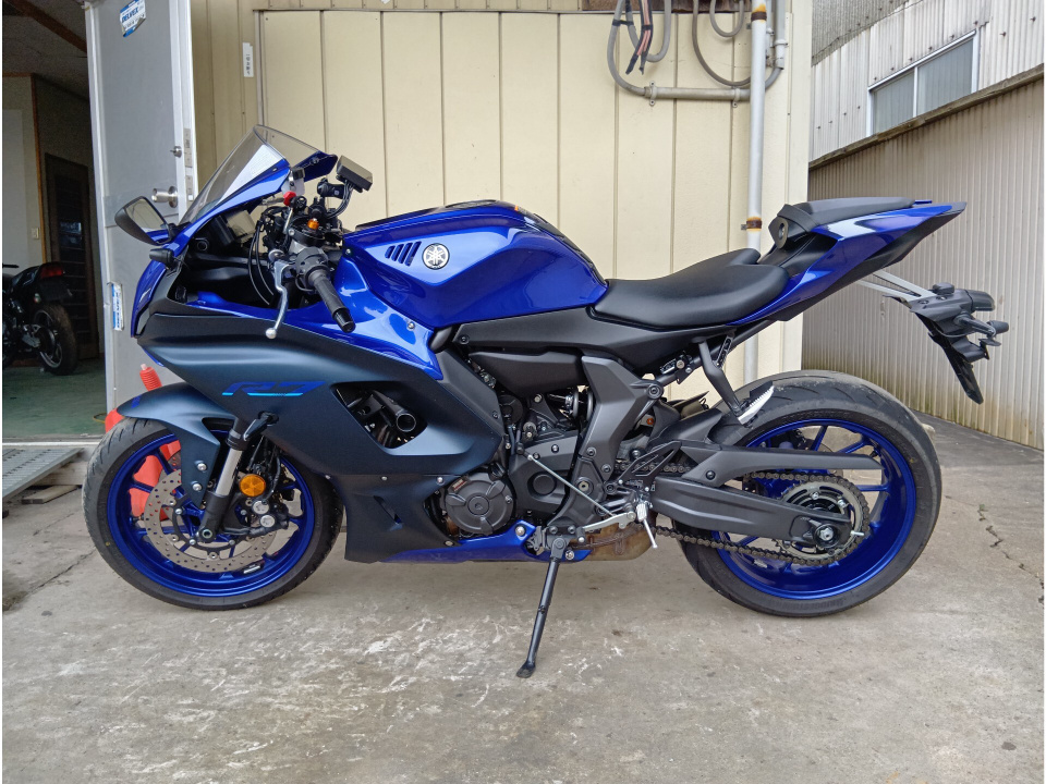 Yamaha YZF-R7 2025