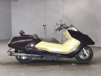Yamaha MAGZAM 2012