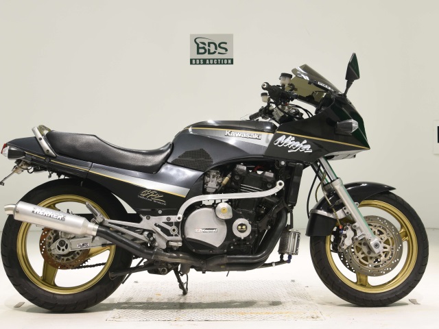 Kawasaki GPZ900R 1993
