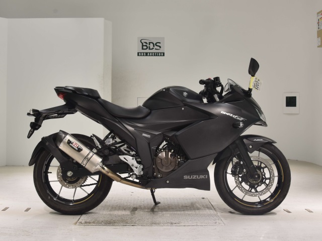 Suzuki GIXXER250SF