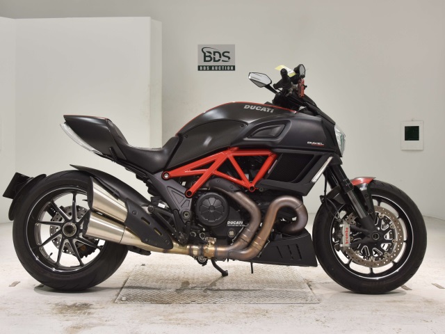 Ducati DIAVEL CARBON 2022