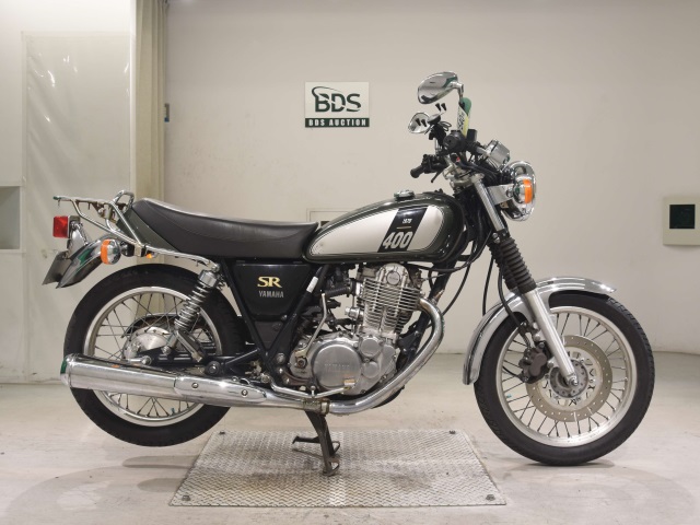 Yamaha SR400 2017