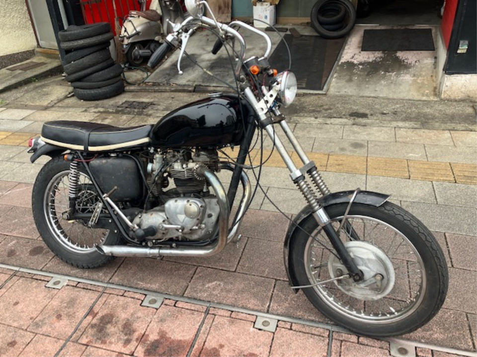 Triumph BONNEVILLE T120 2024