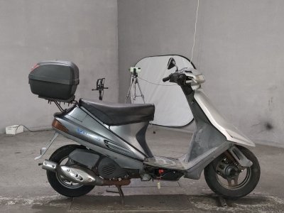 Suzuki ADDRESS V100