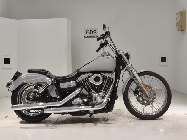 HD SUPER GLIDE FXDC1580 2010