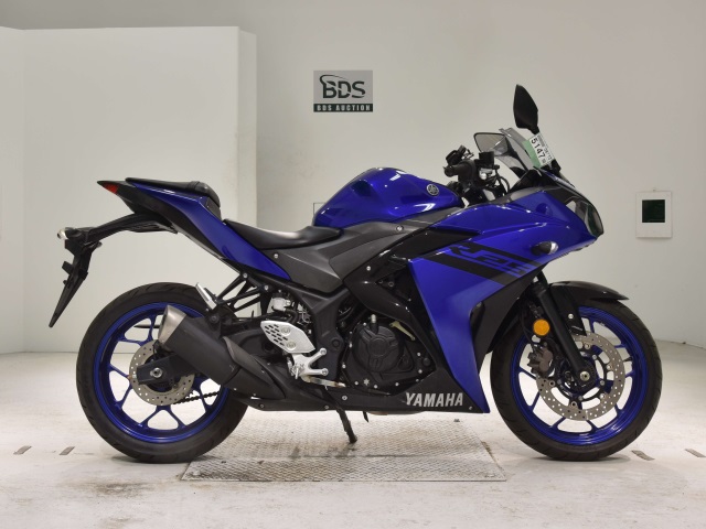 Yamaha YZF-R25A 2018