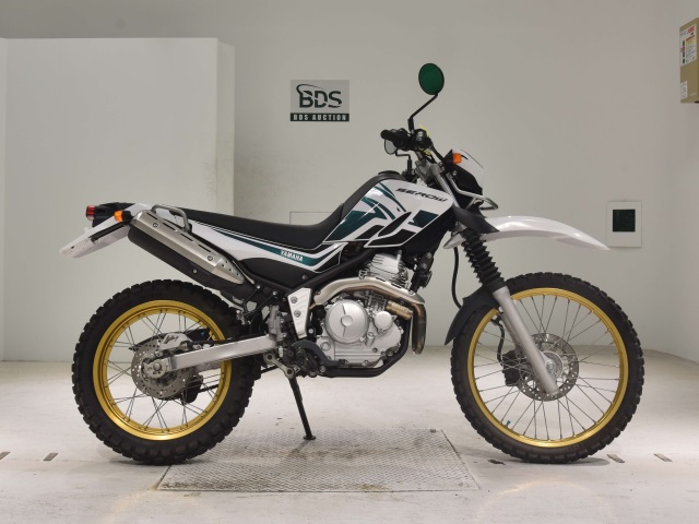 Yamaha SEROW XT250 2012