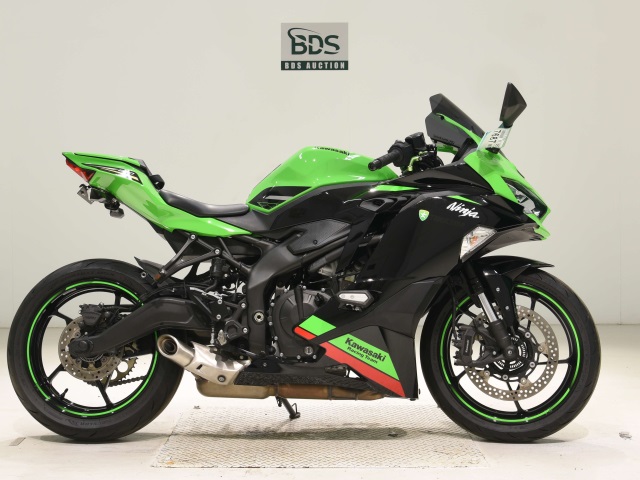 Kawasaki NINJA ZX-25R KRT 2021