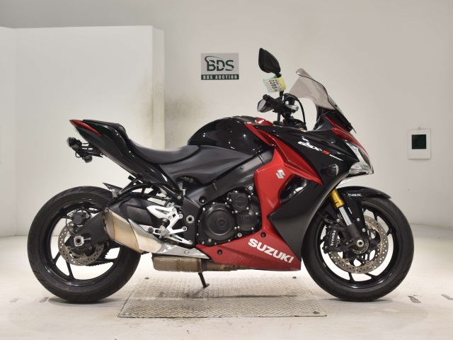 Suzuki GSX-S1000F 2016