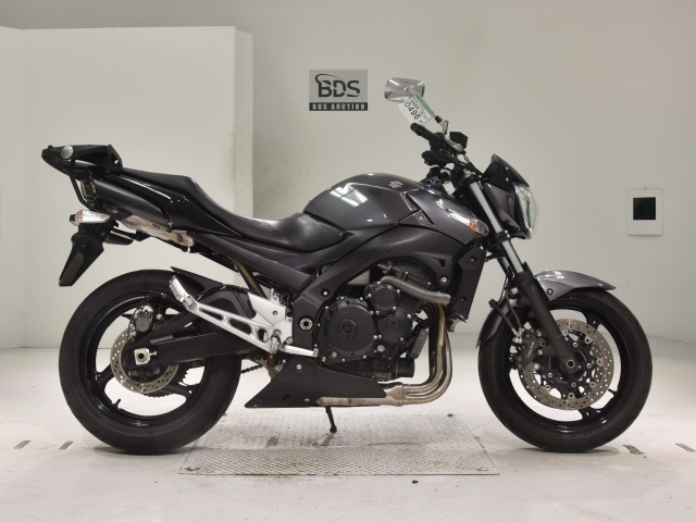 Suzuki GSR400A 2012