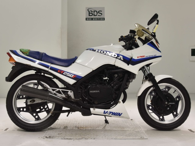Honda VT250FE
