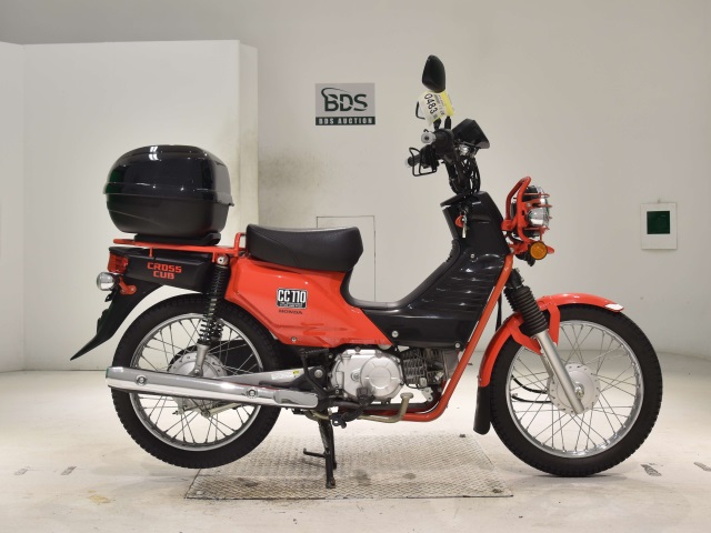 Honda CC110 CROSSCUB 2016