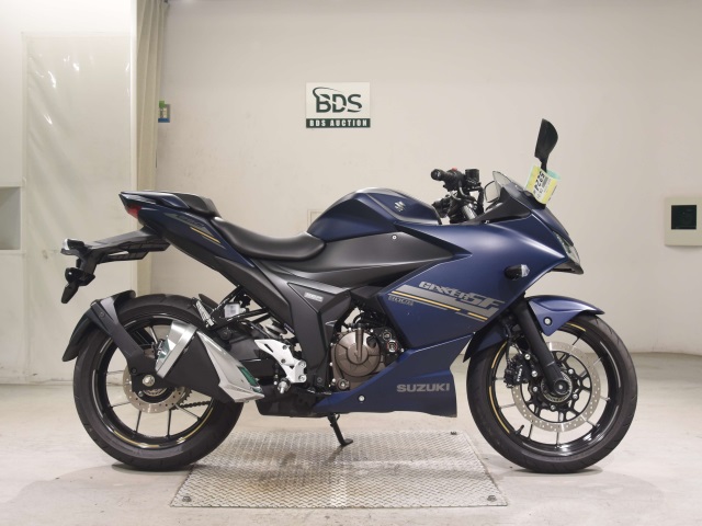 Suzuki GIXXER250SF