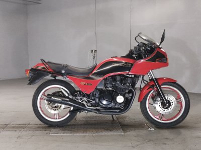 Kawasaki GPZ400