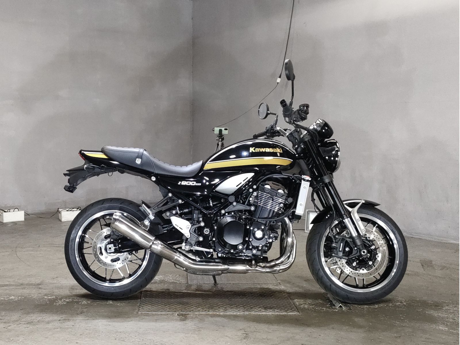Kawasaki Z900RS 2023