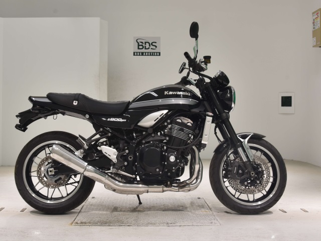 Kawasaki Z900RS 2024