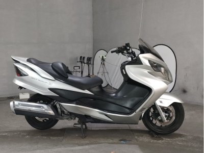 Suzuki SKYWAVE 250