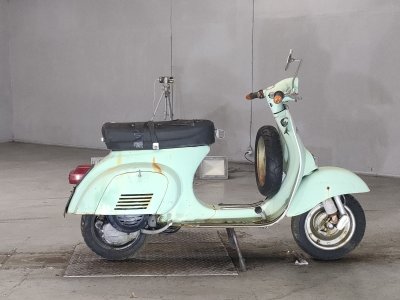 Vespa 100