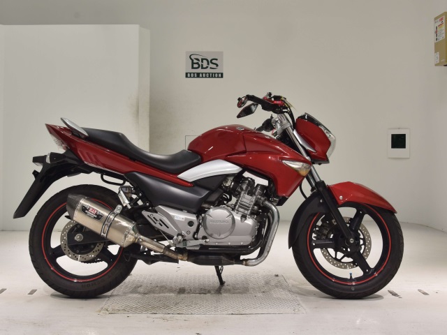 Suzuki GSR250