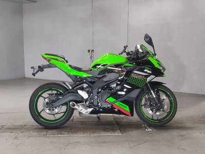 Kawasaki NINJA ZX-25R KRT 2021