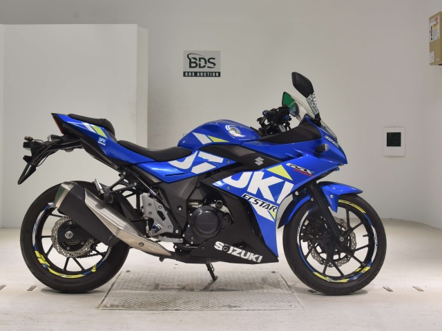 Suzuki GSX250RA