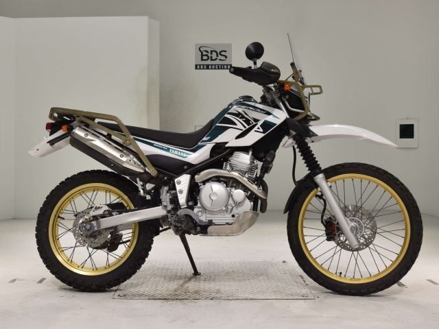 Yamaha SEROW XT250 2016