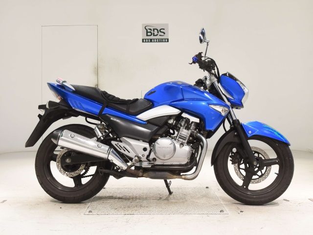 Suzuki GSR250