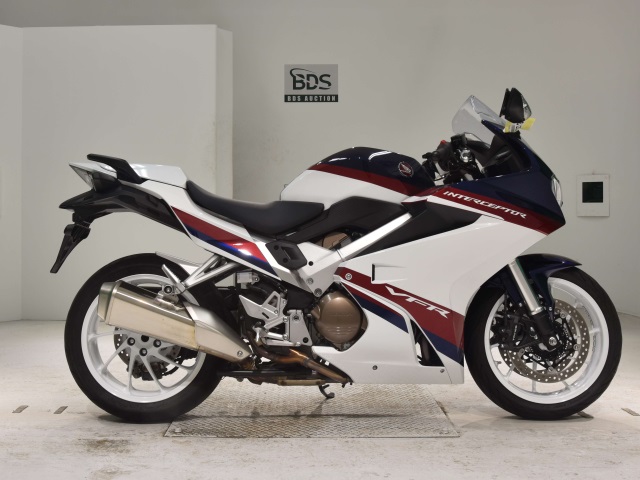 Honda VFR800F 2023