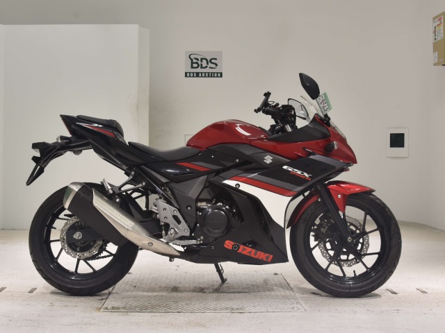 Suzuki GSX250R