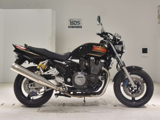 Yamaha XJR1300 2006