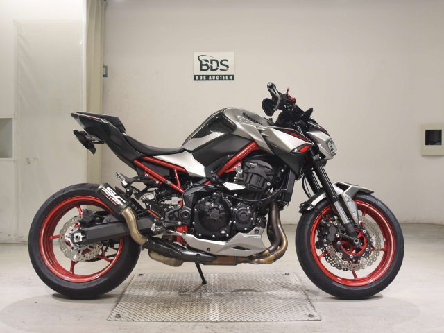 Kawasaki Z900 2023