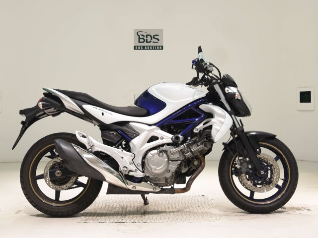Suzuki GLADIUS SFV400 2011