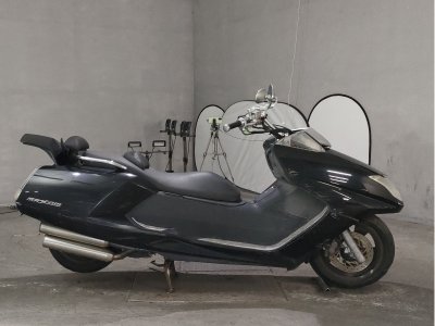 Yamaha MAGZAM 2005