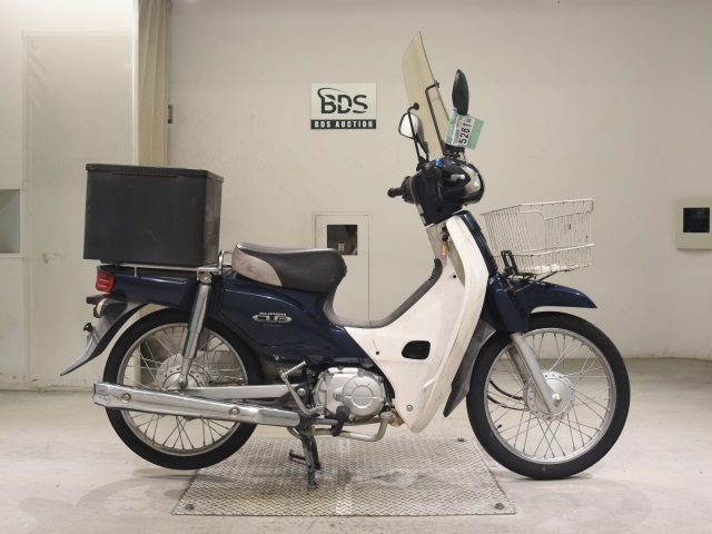 Honda C50 2012