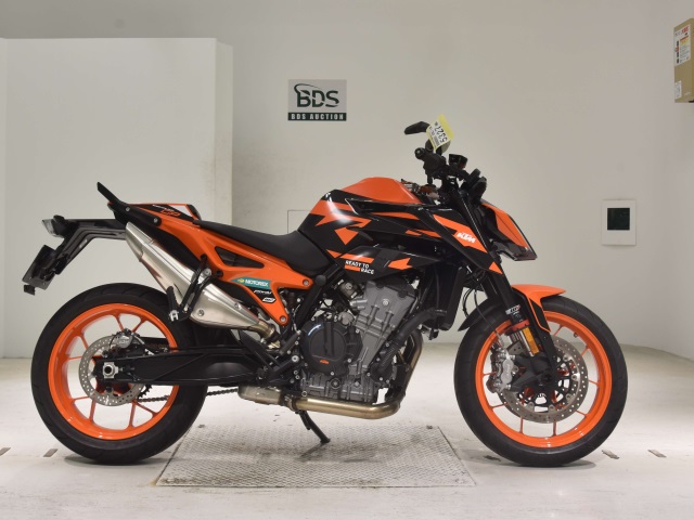 KTM 890 DUKE GP 2023