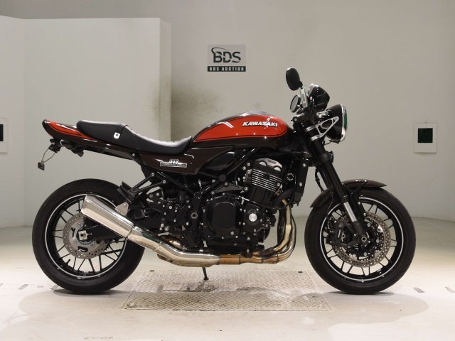 Kawasaki Z900RS 2024