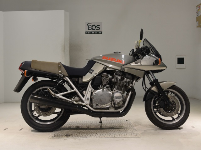 Suzuki GSX750S KATANA 1983