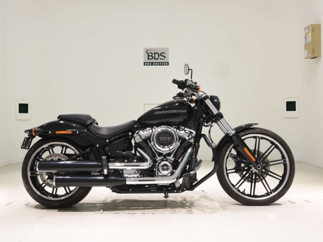 HD BREAKOUT FXBR1750 2018