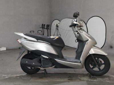 Honda LEAD125 2015