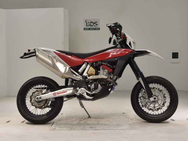 Husqvarna SMR449 2011