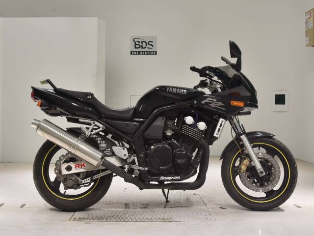Yamaha FZ400 1997