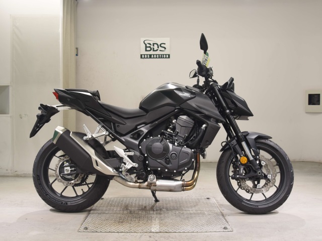 Honda CB750 HORNET 2025