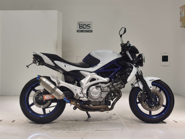 Suzuki GLADIUS SFV400 2011