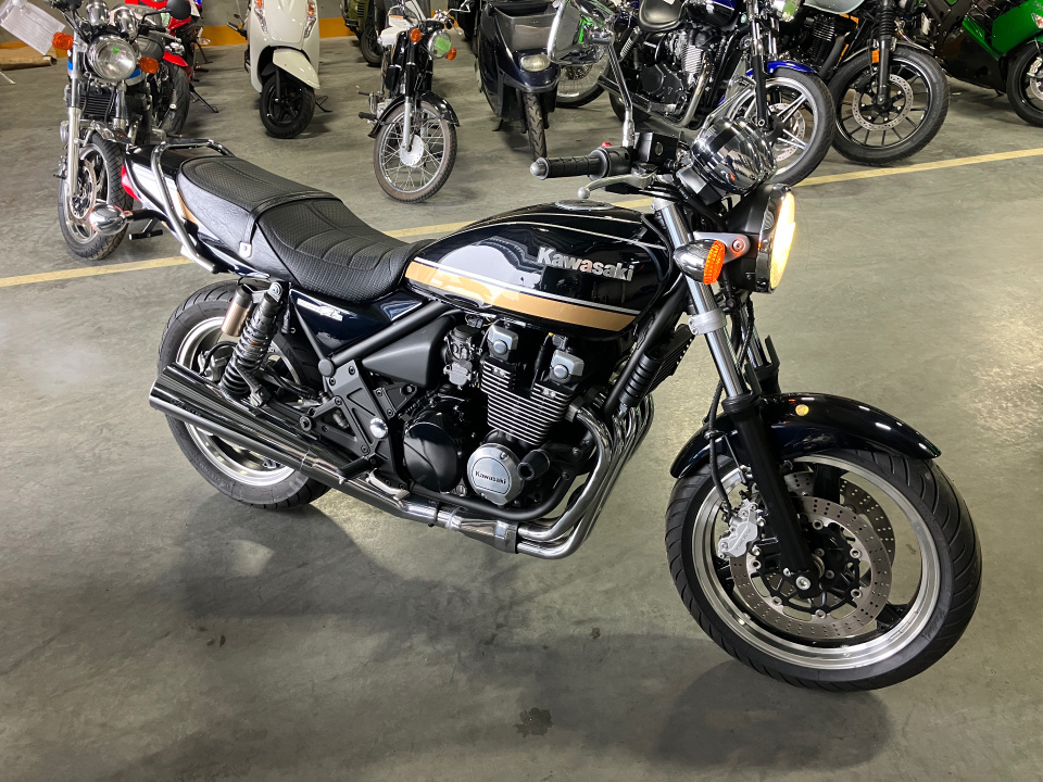 Kawasaki ZEPHYR400 2010
