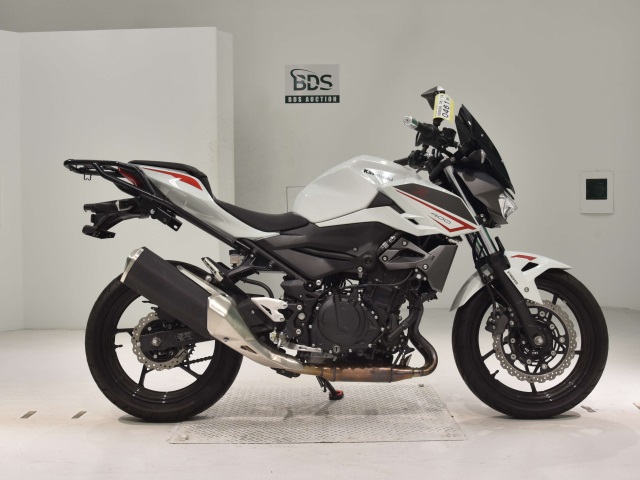 Kawasaki Z400 2022