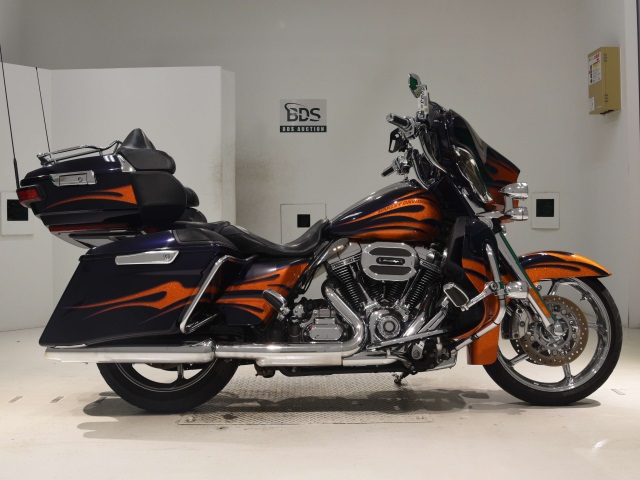 HD STREET GLIDE FLHXSE1800 2014