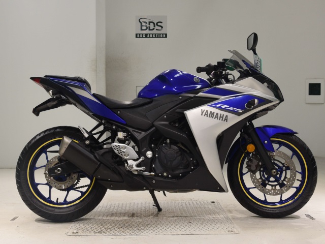 Yamaha YZF-R25 2015