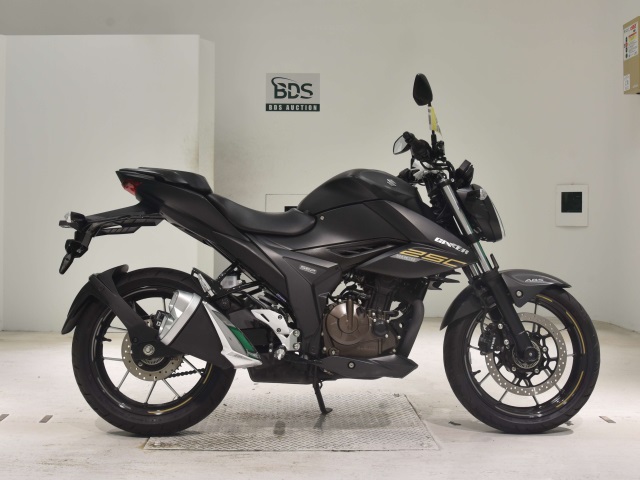 Suzuki GIXXER250